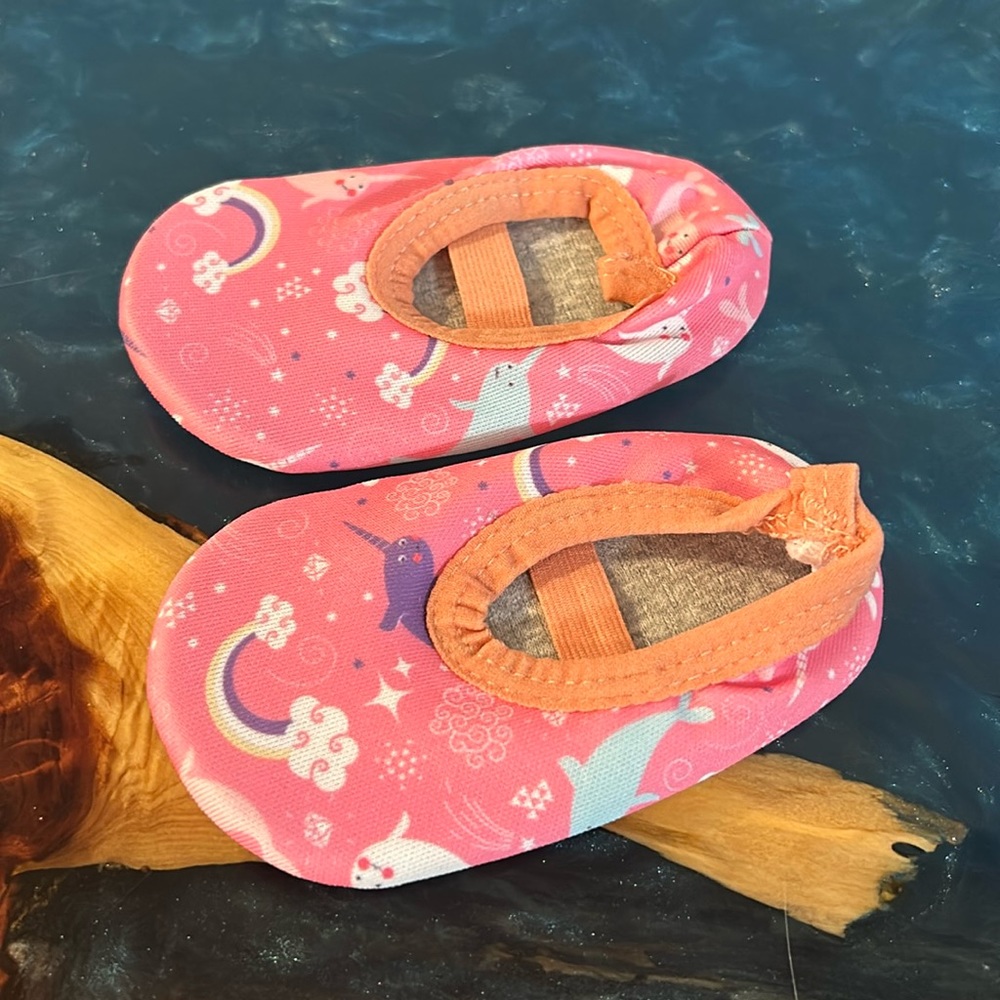 🌈 Rainbow slip ons
